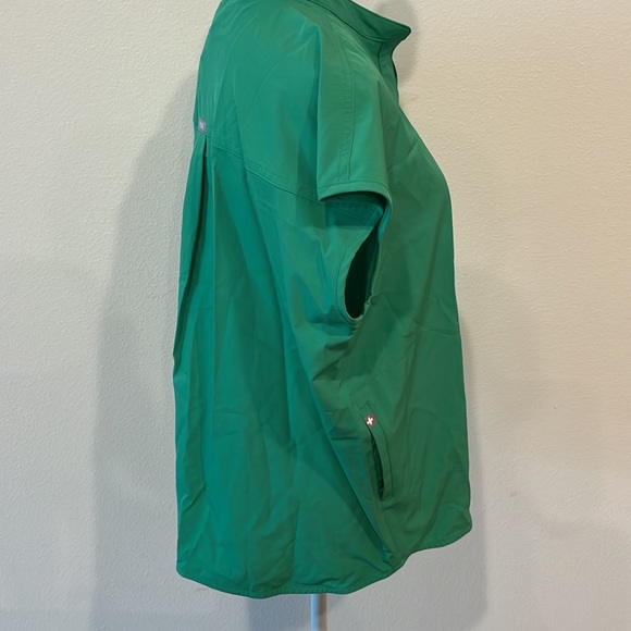 NWT Figs Scrub Safety Green FREEx Fionlite Rafaela top size S - Picture 8 of 10